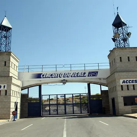 Puerta Del Arroyo جيريز